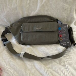 Baggallini Modern Waist Pack Sling